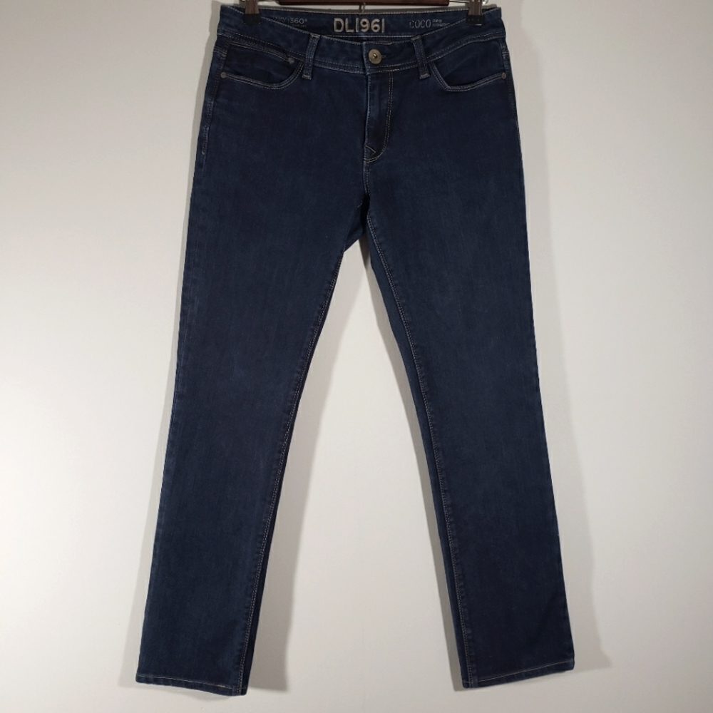 DL 1961 curvy straight leg jeans 👖